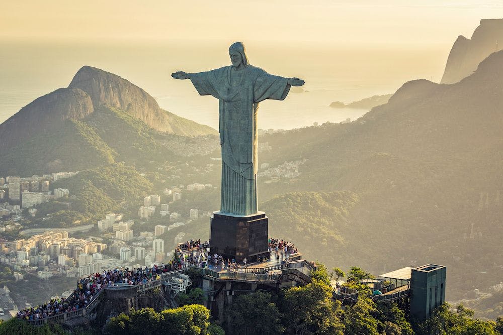 Rio de janeiro christ redeemer statue evening